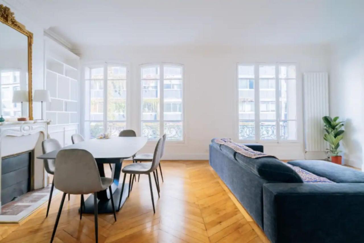 Lovely 1 Bedroom Next To Champ De Mars Appartement Parijs