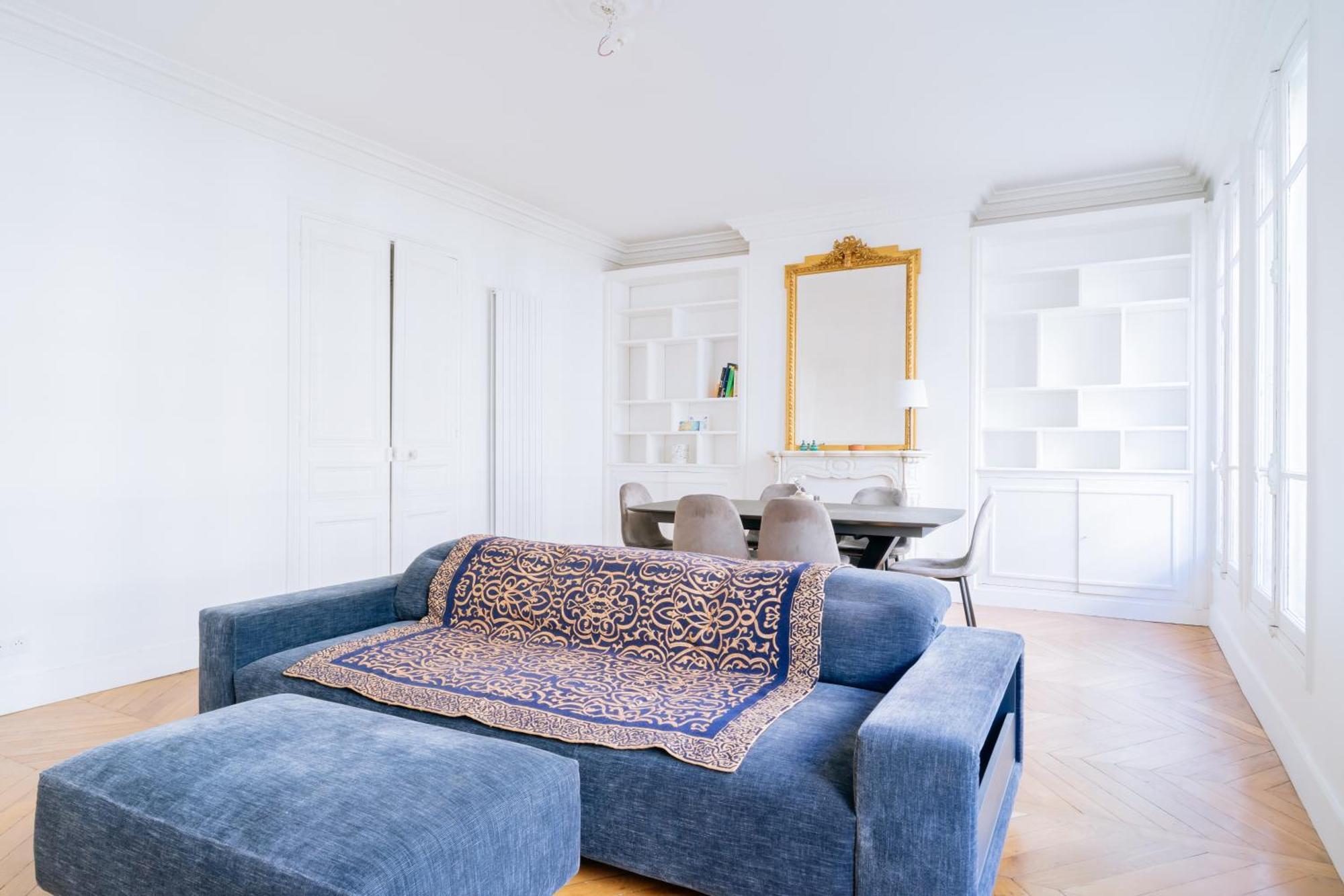 Lovely 1 Bedroom Next To Champ De Mars * Parijs